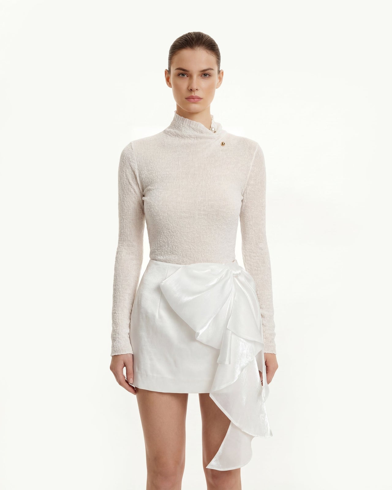 紋理高領針織上衣飾金屬鈕扣 - 白色