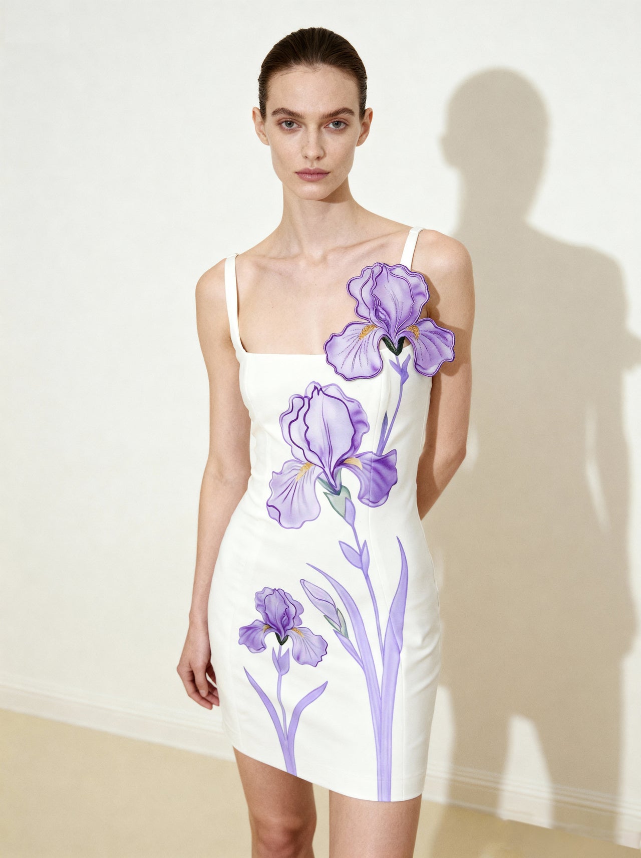 鳶尾花印花吊帶緊身短裙 - 白色