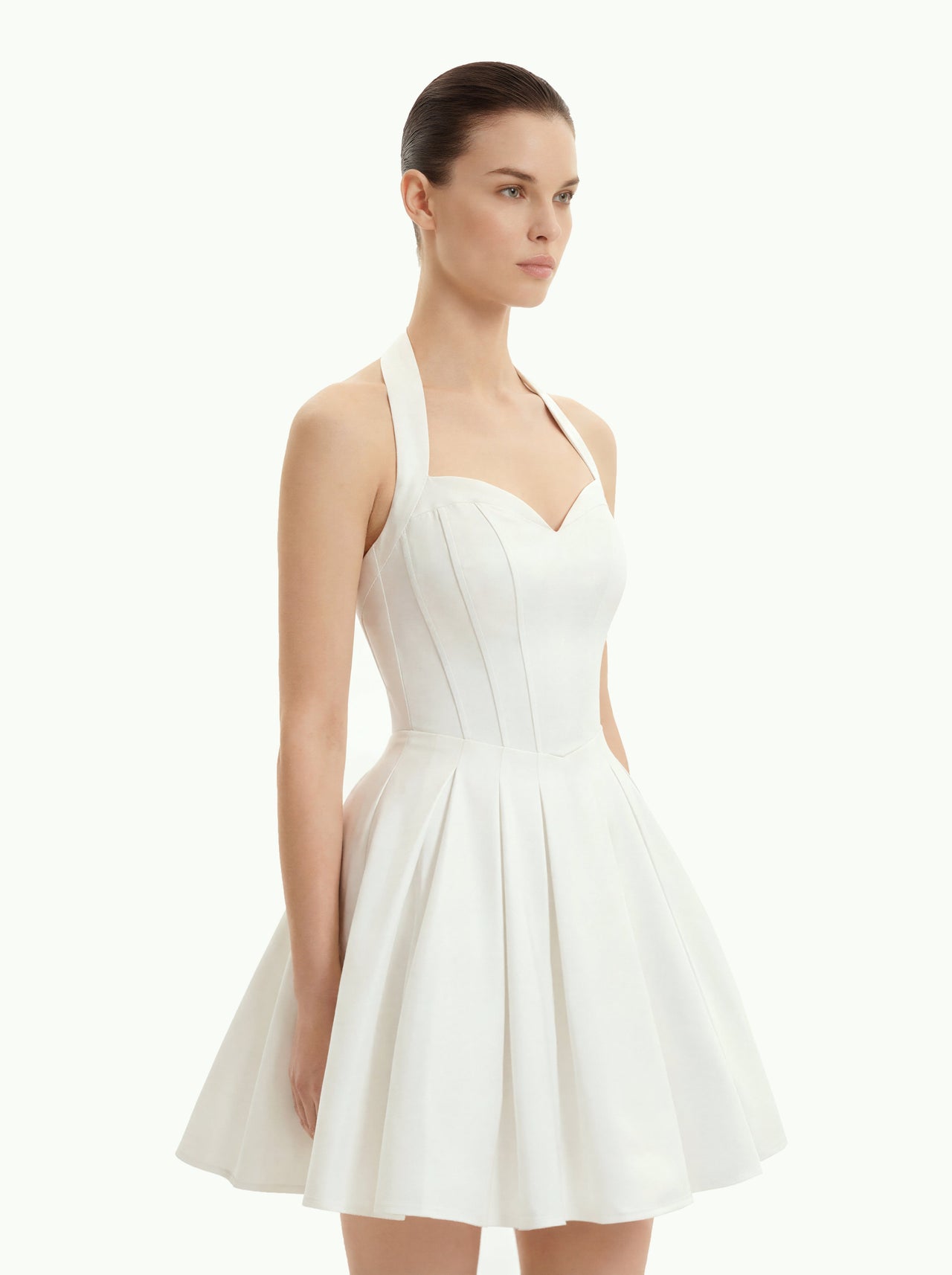 褶飾馬甲掛頸短連身裙 - 白色