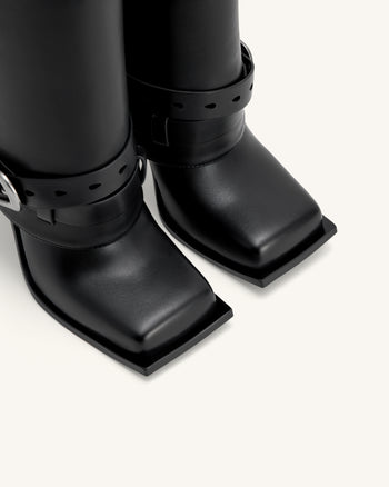 Emilia 西部風扣帶皮革細高跟靴 - 黑色