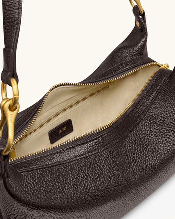 Selia 軟粒面斜孭袋 - 深啡色